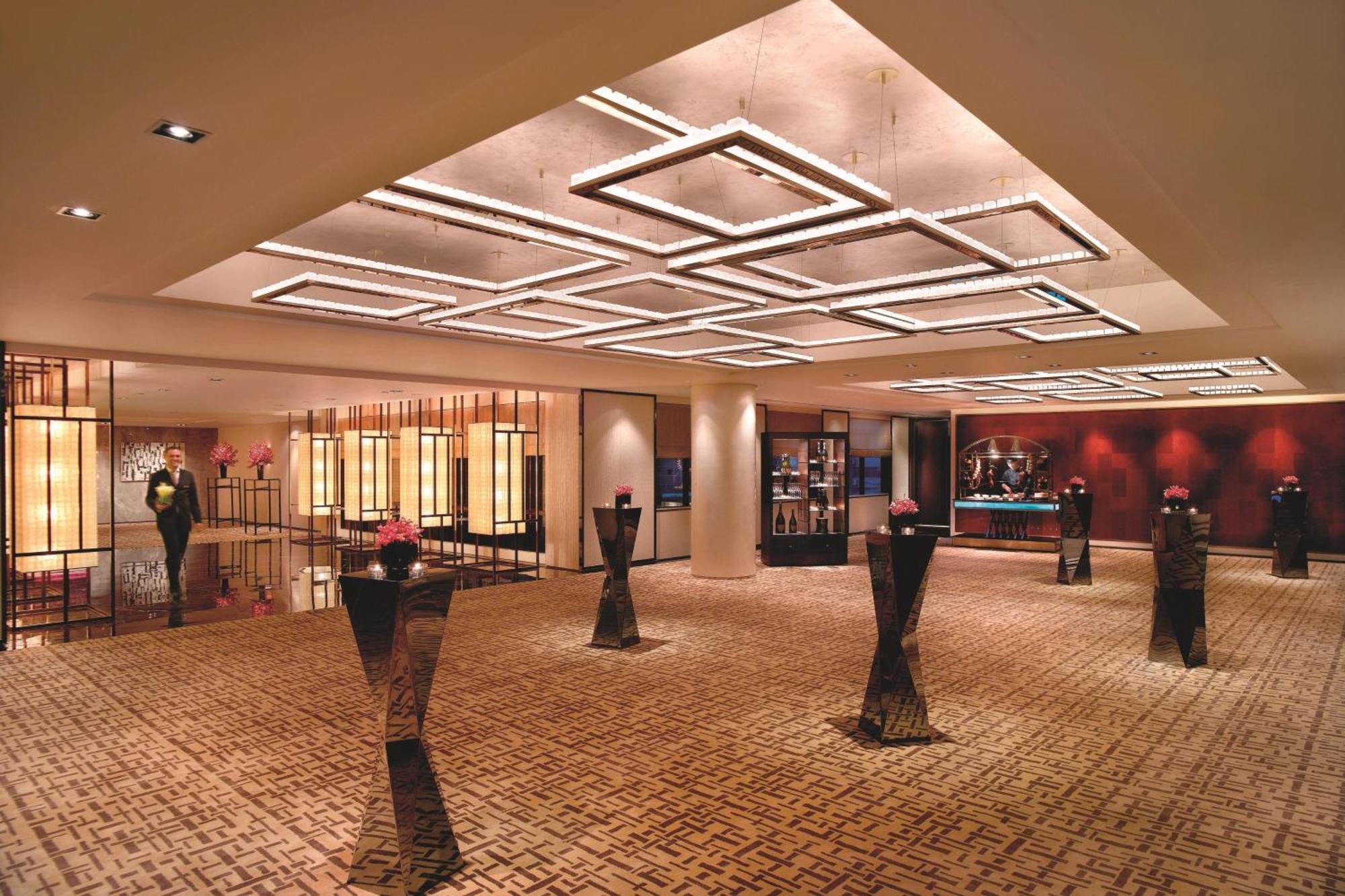 The Portman Ritz-carlton Hotel 5*