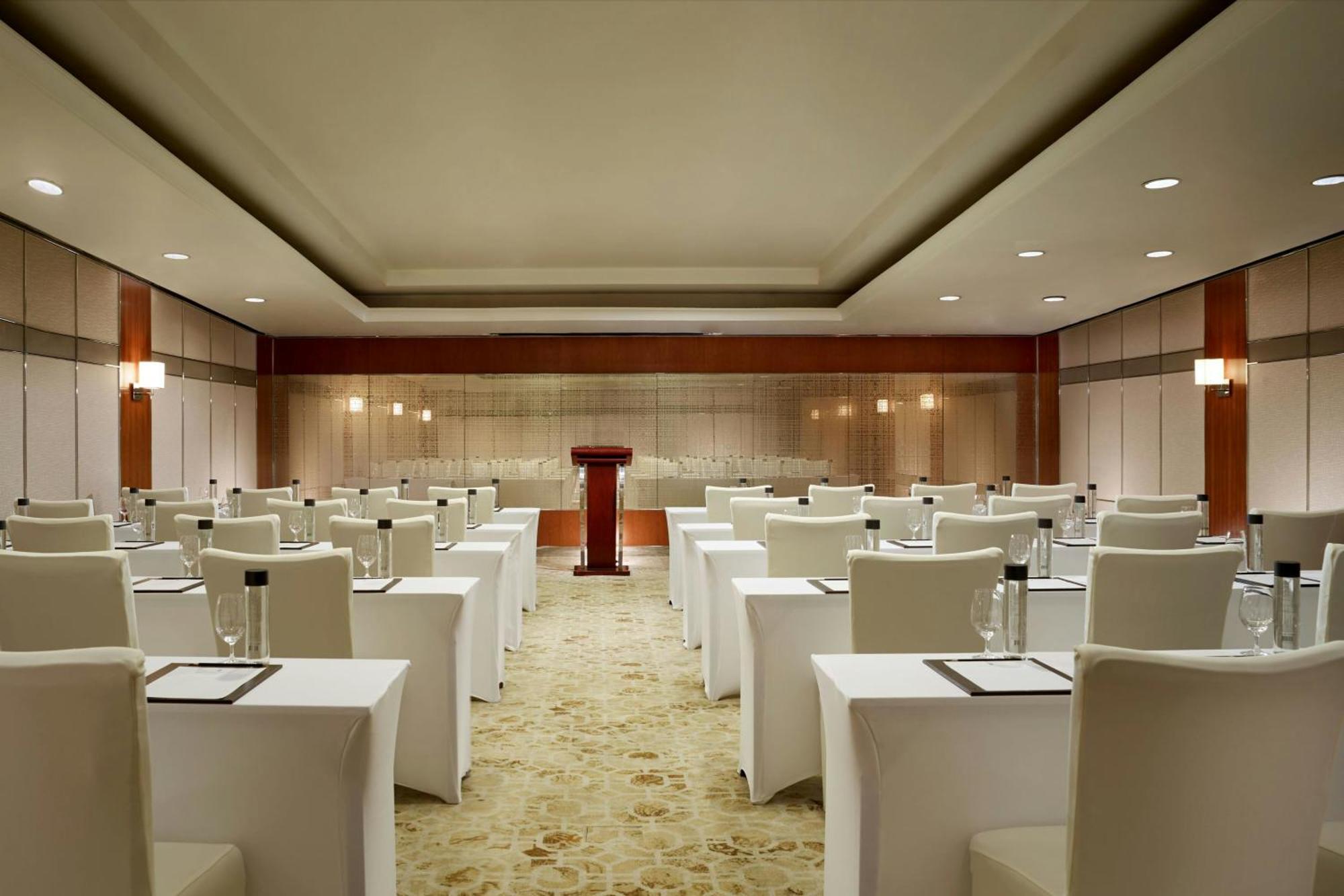 The Portman Ritz-carlton 5*