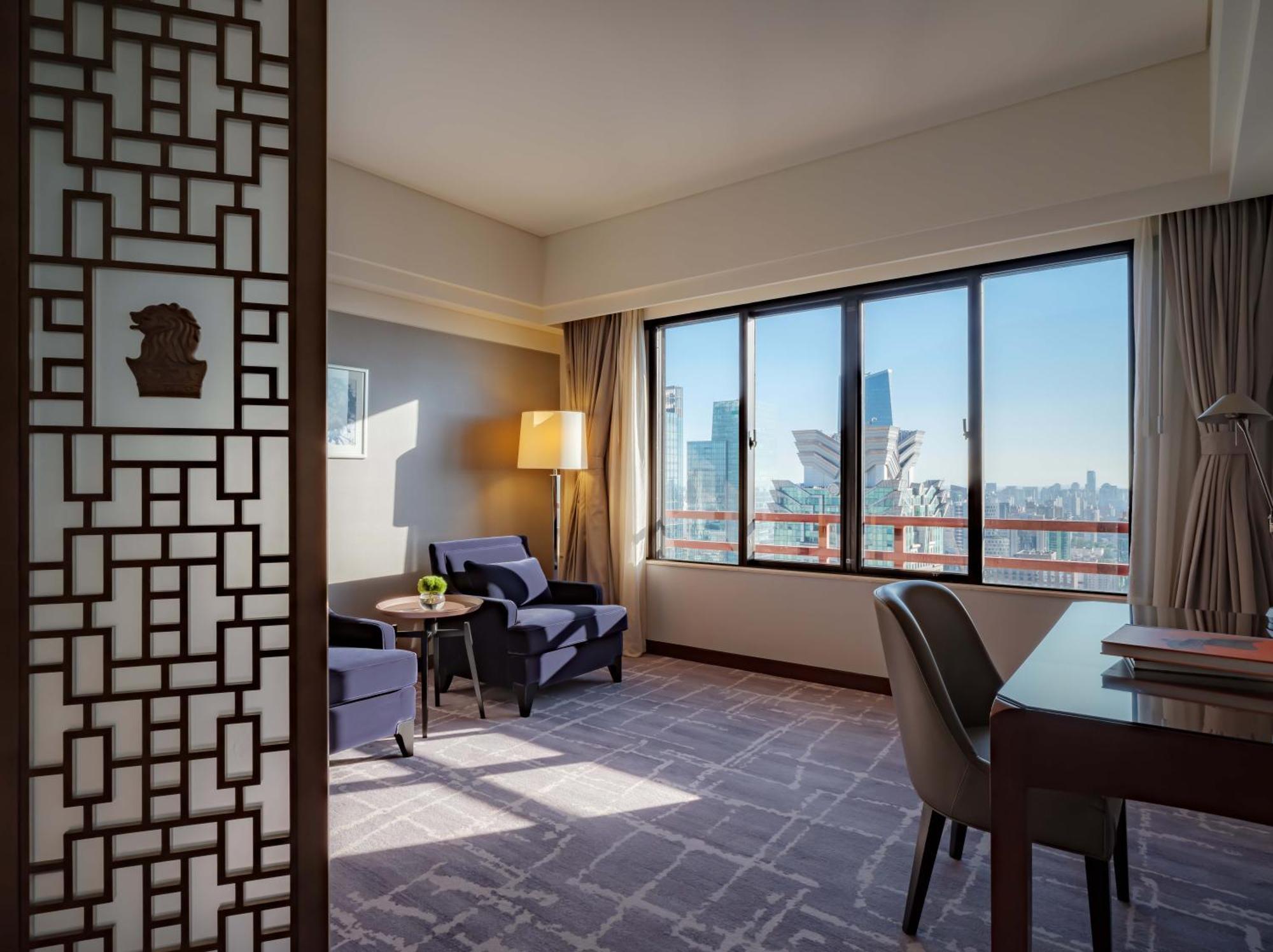 The Portman Ritz-carlton 5*