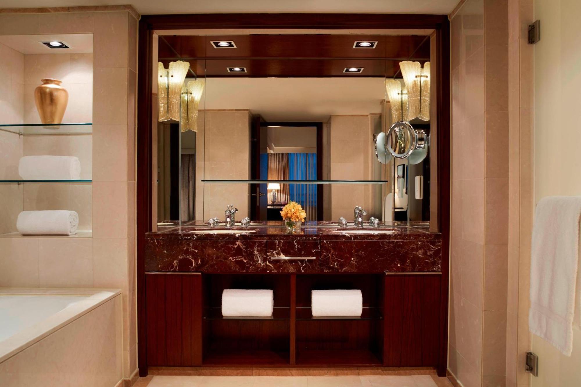 The Portman Ritz-carlton Xangai